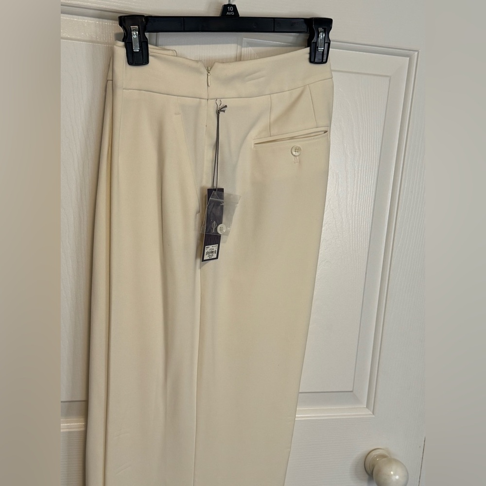 Jennifer Lopez Elegant Cream Trousers
